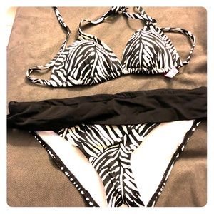 NWOT Victoria Secret animal print bikini